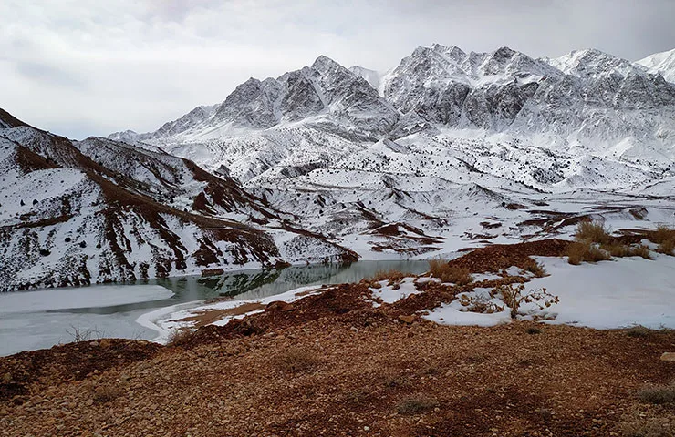 طبیعت و مسیر آبشار مجن در زمستان 