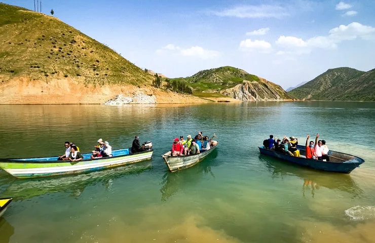 قایق سواری در دریاچه ایذه