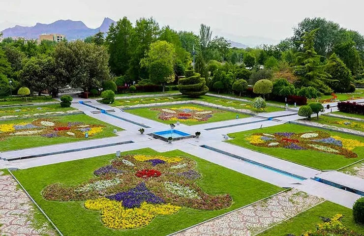 فرش ایرانی باغ گلها اصفهان