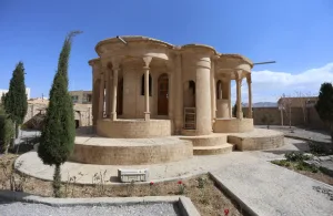 عمارت کلاه فرنگی آباده