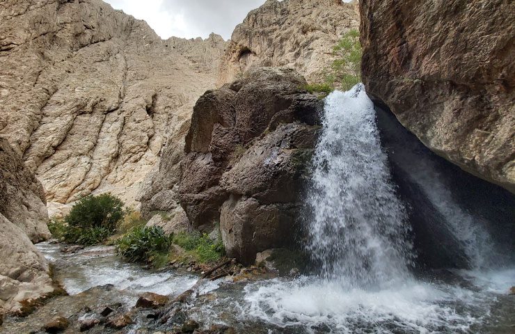 آبشار روستای آبنیک