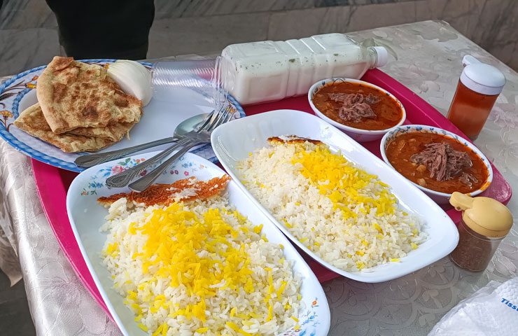 رستوران همیشه بهار