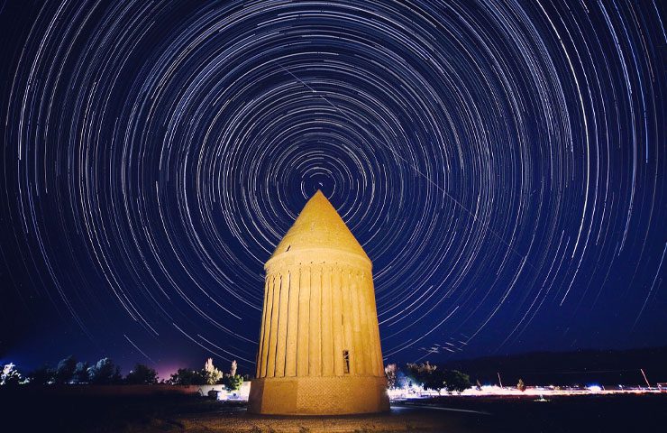 برج رادکان از معروف ‌ترین جاذبه‌های تاریخی بندر ترکمن