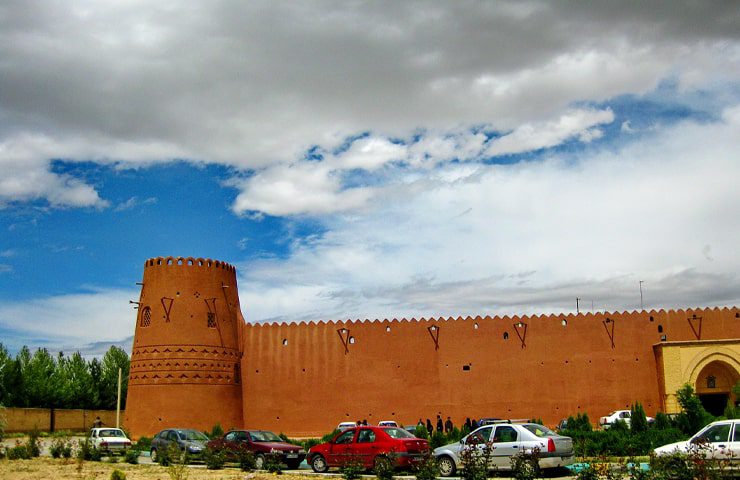 نمای بیرونی هتل ارگ گوگد گلپایگان