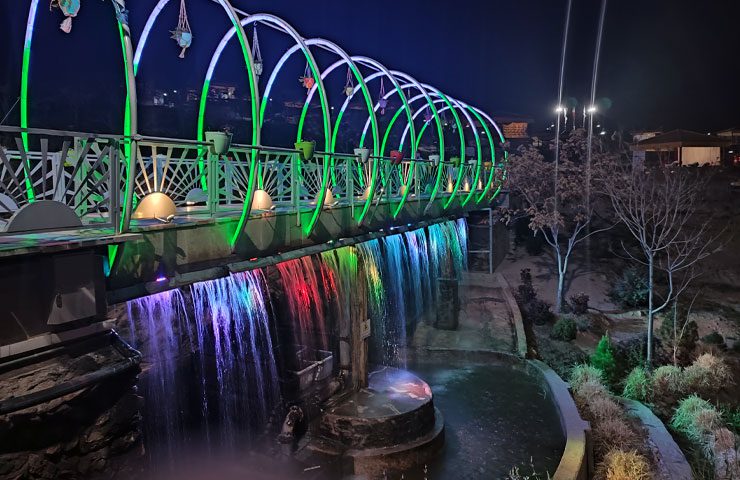 پل پارک هفت حوض مشهد در شب