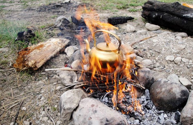 درست کردن چای آتیشی در روستای سله بن 