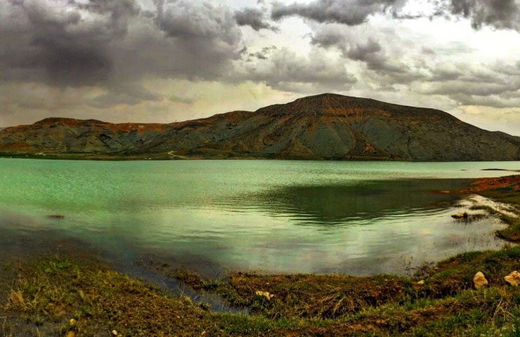 دریاچه زیبای روستای سله بن مازندران 