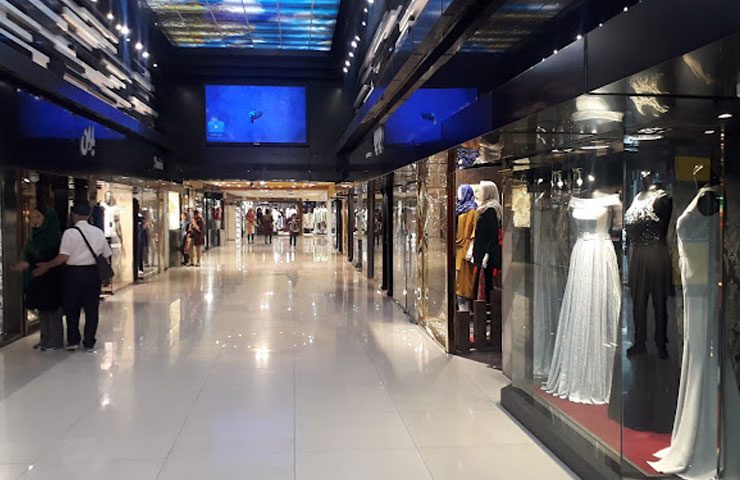 خرید لباس شب زنانه در مرکز خرید ونک 
