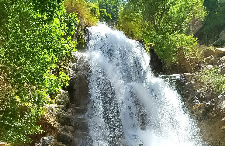 آبشار توف اسپید از جاذبه های دیدنی ایذه