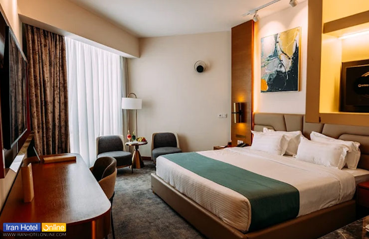 هتل های معروف کیش 3 نمایی از اتاق دو نفره هتل پالاس کیش با دکوری جذاب و دلنشین