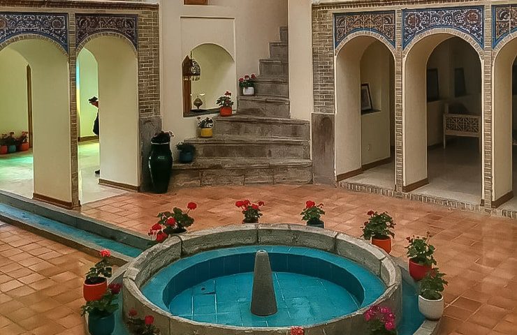 فضای داخلی خانه تاریخی ناصر الدین میرزا