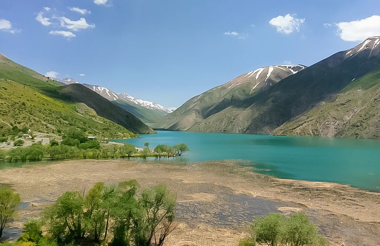 طبیعت زیبای دریاچه گهر 