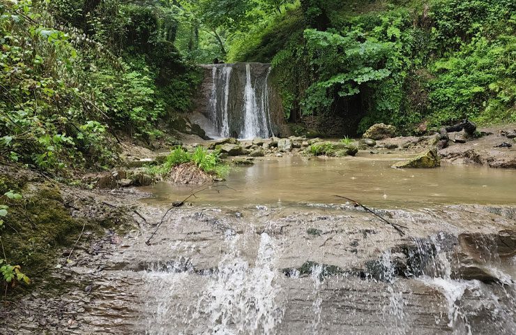 مسیر دسترسی به آبشار کیمون