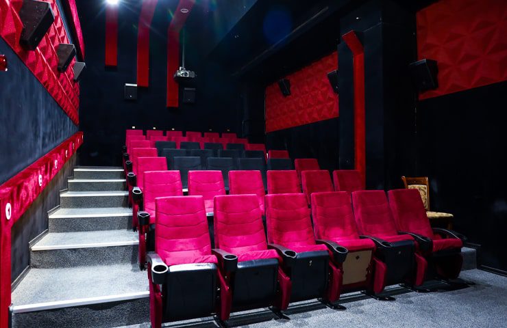 سالن سینما برج برفی مشهد