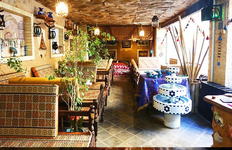 رستوران سنتی نون و نمک فخرالملوک تهران