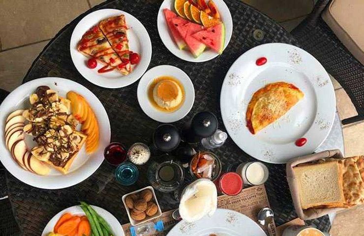صبحانه سلف سرویس تهران در هتل وزرا
