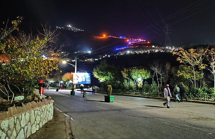 بام تهران در شب