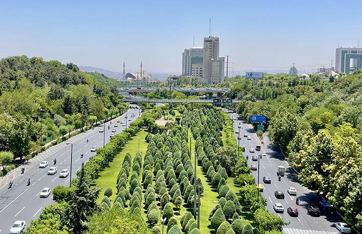پل طبیعت از مکان های تفریحی عاشقانه تهران