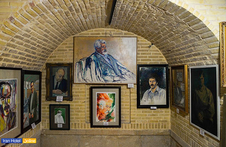 نقاشی‌های برجسته هنرمندان معاصر بر دیوار خانه تاریخی فروغ الملک