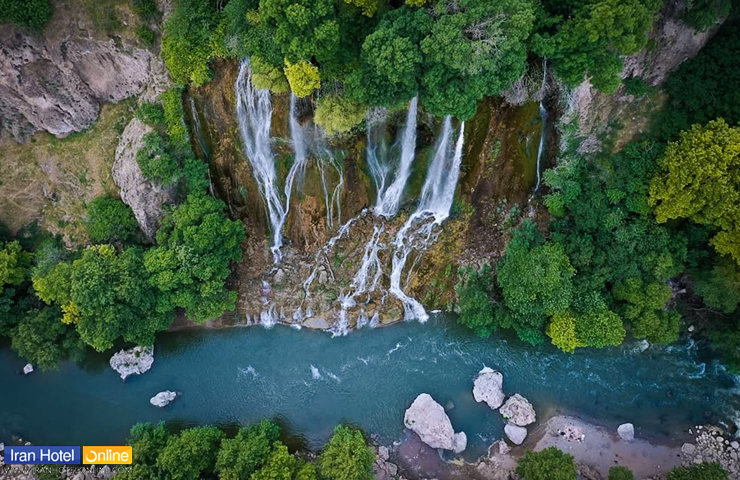 آبشار بیشه؛ نوازش زلال آب بر گیسوی درختان 8 نمایی زیبا از آبشار بیشه از بالا در فصل تابستان