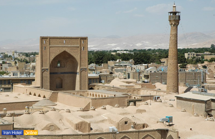 راهنمای سفر زمینی به مشهد؛ مسیری جذاب و بهیادماندنی 8 تصویری جذاب از مسجد جامع سمنان با معماری آجری و کویری