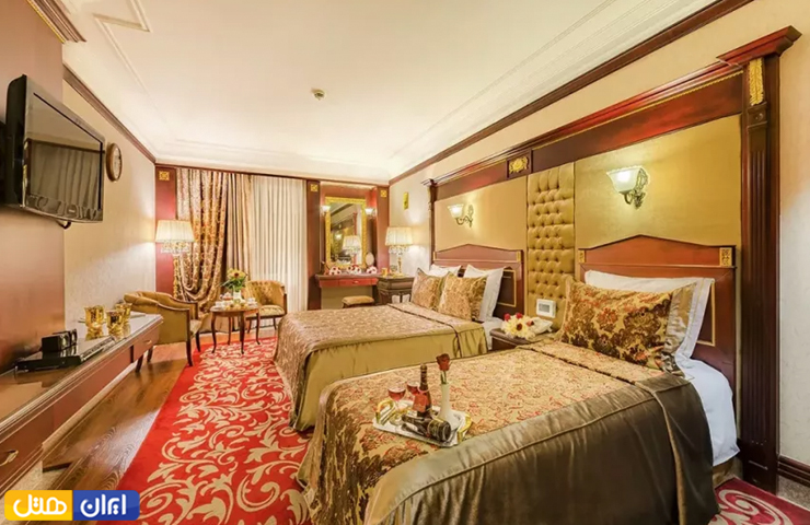 امکانات رایگان هتل قصر طلایی (گلدن پالاس) مشهد 6 عکسی جذاب از اتاقی لوکس با امکانات و تجهیزات کامل در هتل قصر طلایی (گلدن پالاس) مشهد