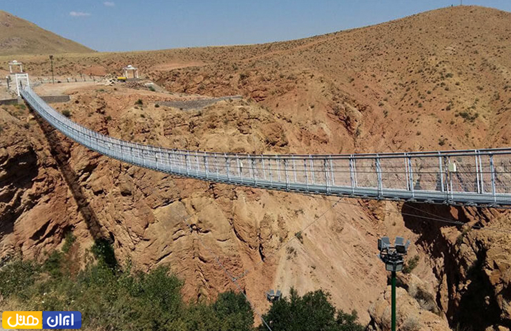 جاهای دیدنی قزوین، از الموت پر رمز و راز تا طبیعت چشمنواز 23 عکسی از پل معلق آوج بر بلندای دره آوج در فصل تابستان