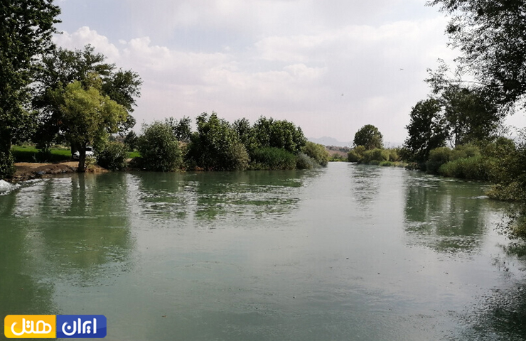 سد و دریاچه لنجان از جاهای دیدنی بین اصفهان و شهرکرد