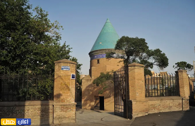 جاهای دیدنی قزوین، از الموت پر رمز و راز تا طبیعت چشمنواز 32 بنای آجری و فیروزهای رنگ و گنبد چشمنواز مقبره حمدالله مستوفی