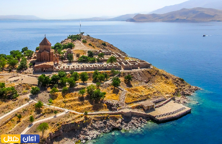 جاهای دیدنی وان؛ از سیاحت در مناظر طبیعی تا تفریحهای مهیج 3 تصویری زیبا از جزیره رویایی آختامار وان ترکیه در فصل تابستان