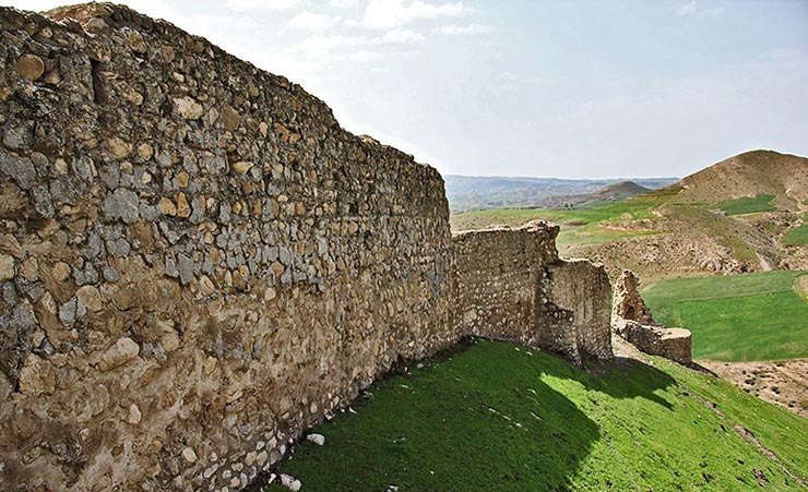 پشت قلعه آبدانان