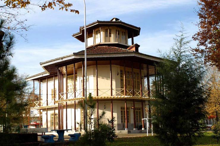 عمارت کلاه فرنگی