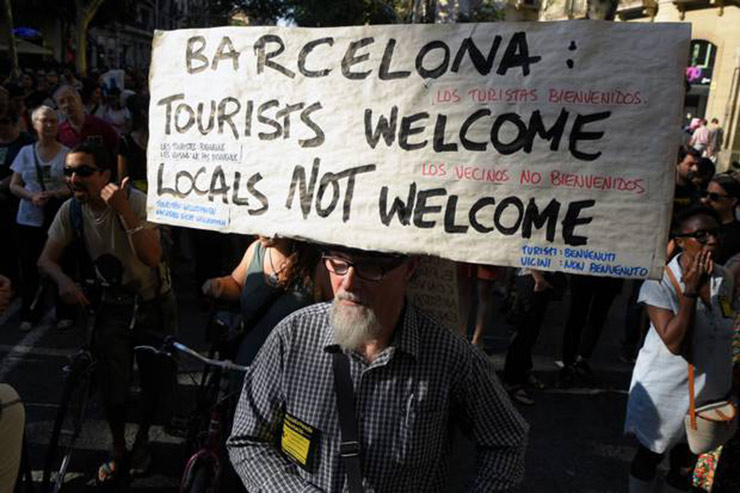 The rise of the 'anti-tourist'