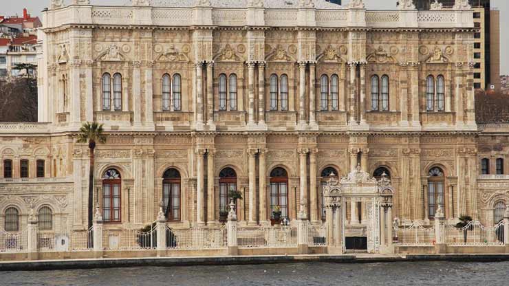 DOLMABAHÇE PALACE