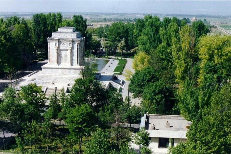 آرامگاه فردوسی