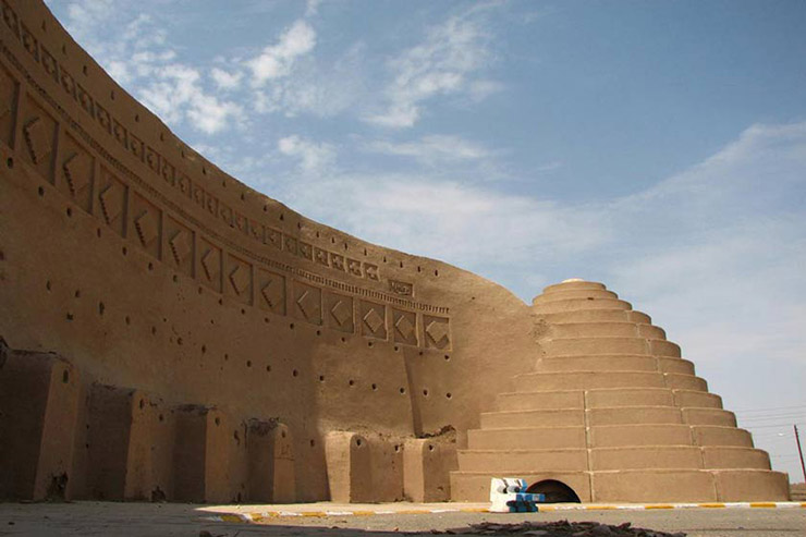 یخدان مویدی