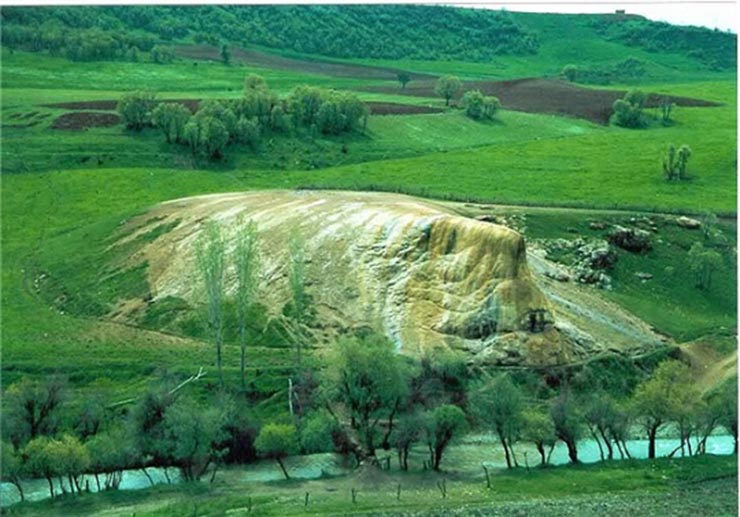 چشمه ی کانی گراوان