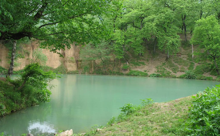 چشمه گلستان