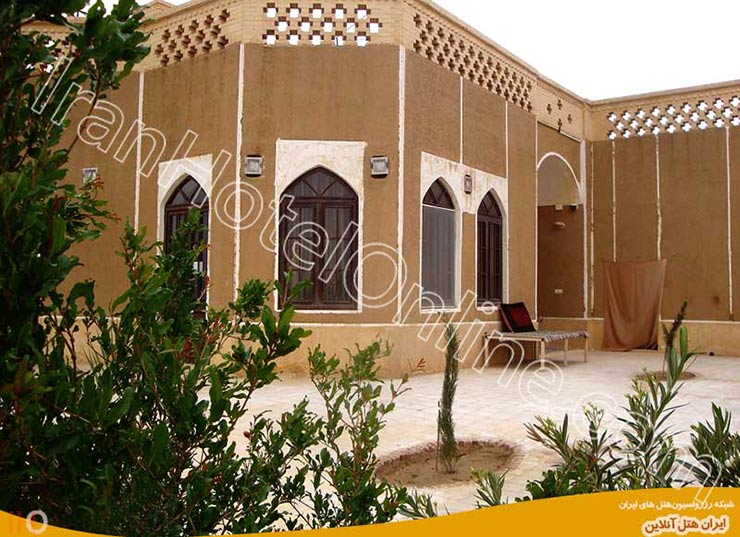 هتل سنتی یه تا خور و بیابانک