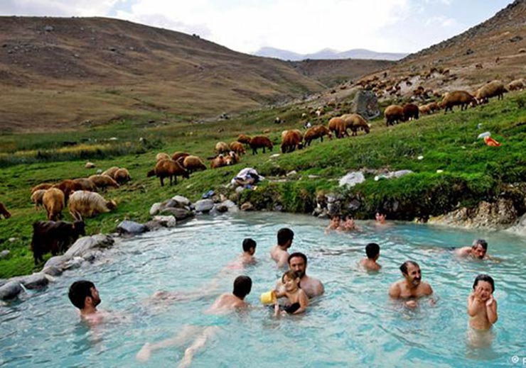 چشمه های سرعین