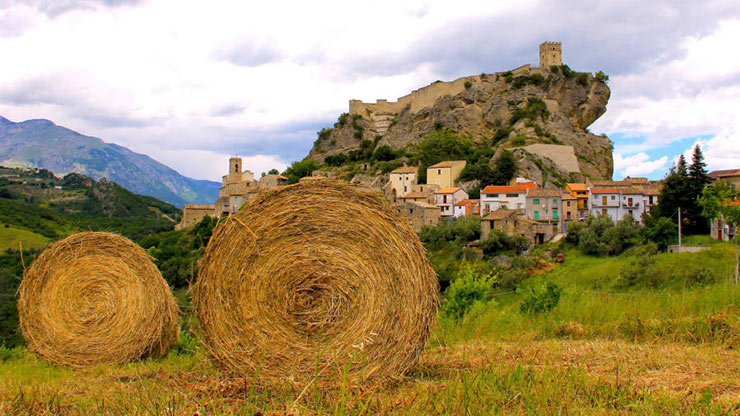 Roccascalegna