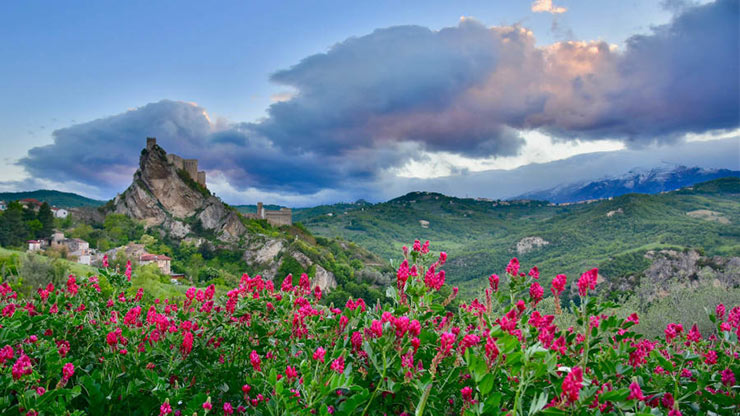 Roccascalegna