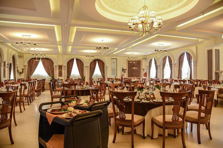 رستوران ارم شاندیز