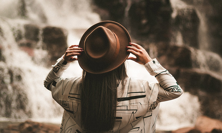 کلاه و لباس تابستانی