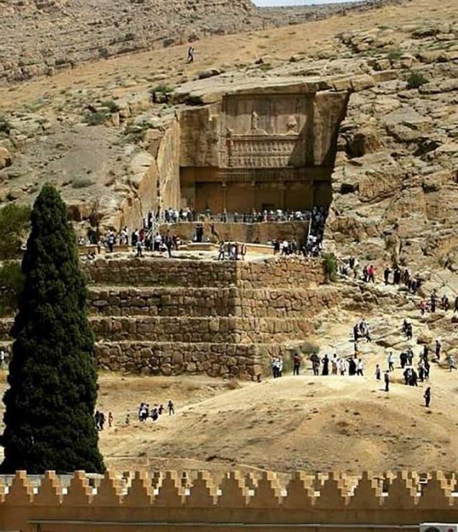 آرامگاه اردشیر سوم تخت جمشید