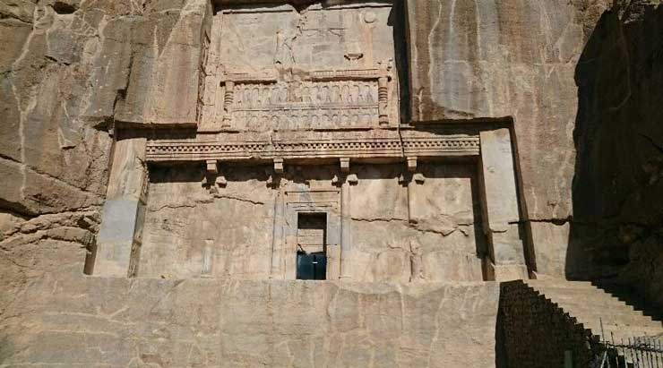 آرامگاه اردشیر سوم تخت جمشید
