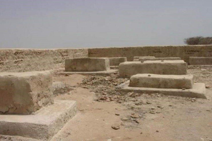 گورستان لافت کهنه