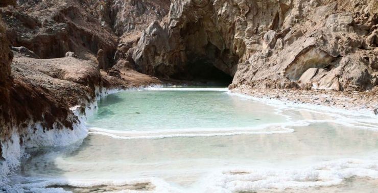 غار نمکی قشم