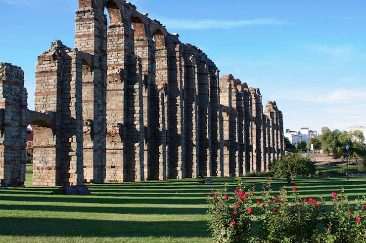 Aqueduct of The Miracles