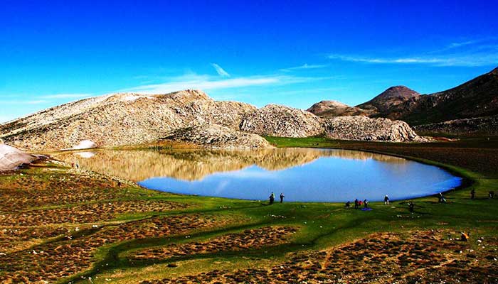 دریاچه و کوه برم